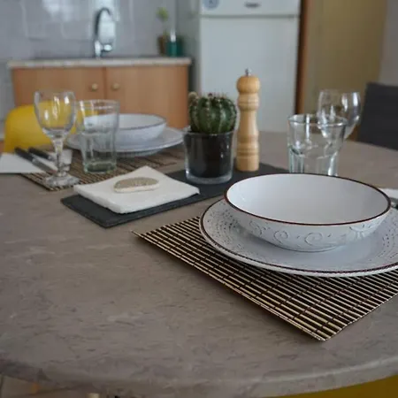 γ3 - The Weekend Getaway One Apartment
