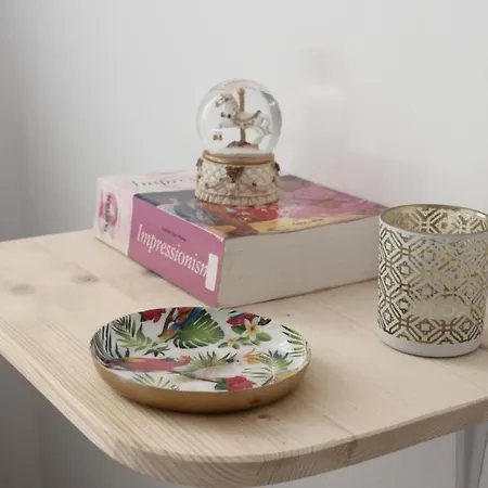 γ3 - The Weekend Getaway One 아이기오